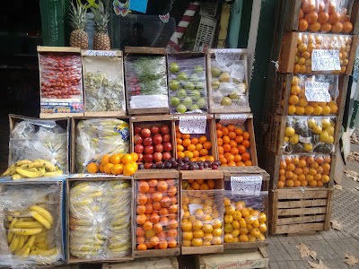 Carnicería, Granja y Almacén LA VICTORIA