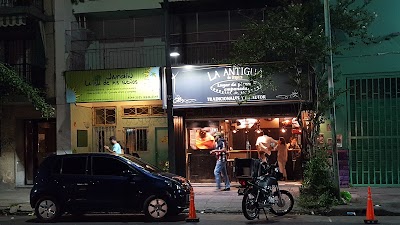 Pizzas and Empanadas La Antigua de Urquiza