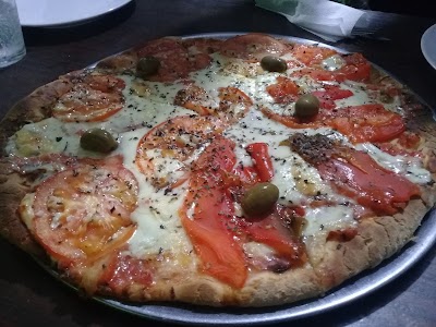 Pizza A La Piedra