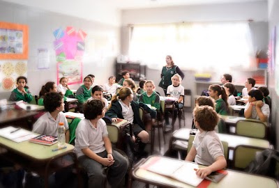 Highest College, Escuela en Saavedra. Ciclos inicial, primaria y secundaria.