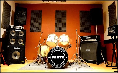 WHITE SALA DE ENSAYO