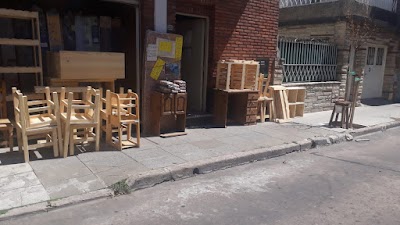 Muebles de pino y colchones Larocca