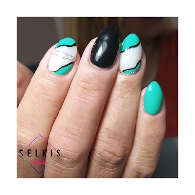 Selkis Estudio Uñas