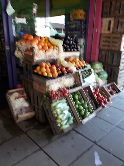 Greengrocer Arismendi 2990