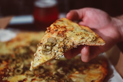 CABRÓN Pizzas y Empanadas