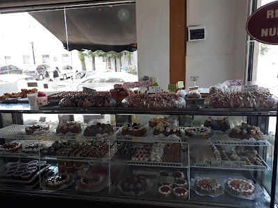 Panadería y Confitería "Miraflores"