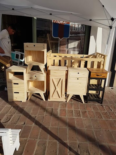 Fabrica de Muebles El Lobo