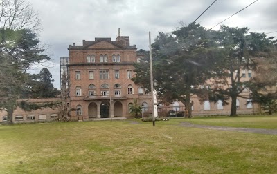 Escuela Municipal de Enfermeria - Municipalidad de San Miguel