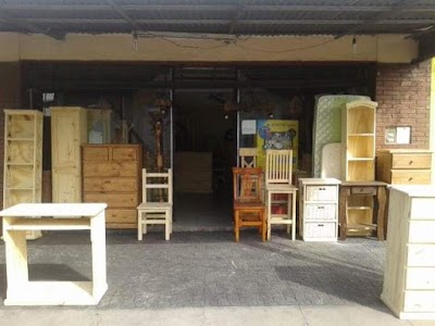 Muebles de Pino San Miguel