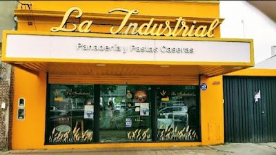 Panaderia y Confiteria "La Industrial"