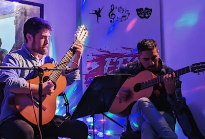 Clases de Guitarra y Lenguaje Musical en Lanús - Todas las Edades