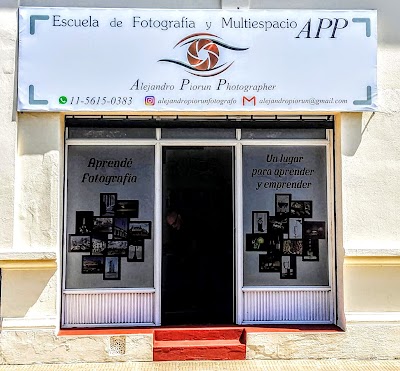 Escuela de Fotografia y Multiespacio App Cursos y Talleres de Fotografía e Iluminación de ALEJANDRO PIORUN