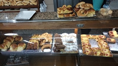 Panadería Y Confitería Artesanal La Nueva Reciento