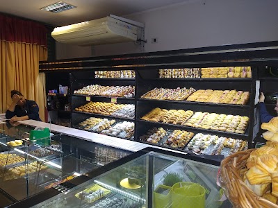 Panaderia Confiteria El Sol