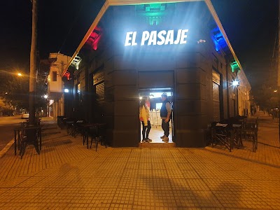 El Pasaje Food