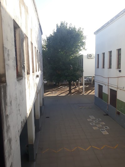 Escuela De Educación Secundaria Nº63