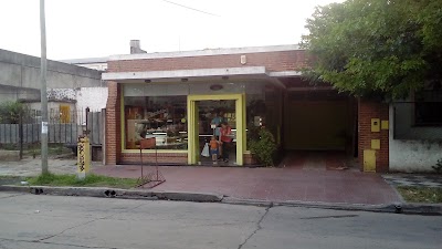 Panaderia Y Confitería " CHARLOTTE "