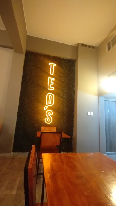 Teo's burger