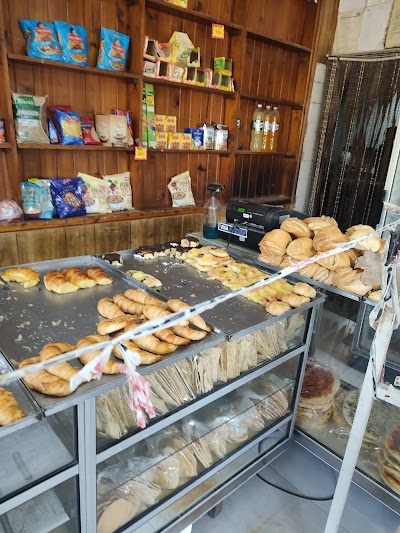 Panaderia Y Confiteria Pan caliente