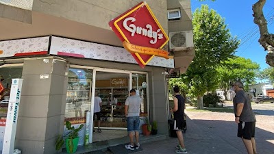 Gundys Delicias San Vicente - Panadería y Confitería