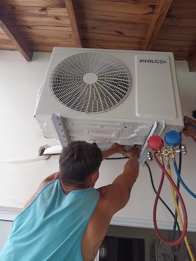 ELECTRICISTA Y TÉCNICO EN REFRIGERACIÓN MATRICULADO PLOMERO GASISTA