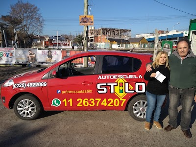 AUTOESCUELA Stilo