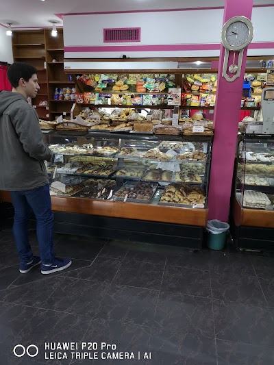 LA IDEAL - Panaderia y Confiteria -