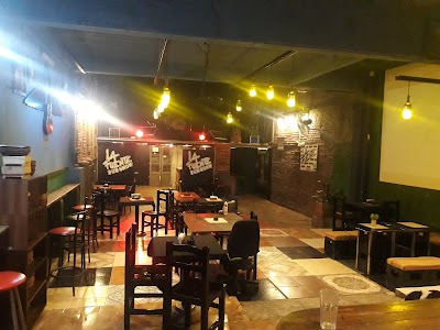 La Fuente Pub