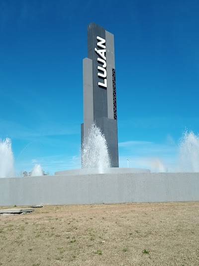 Acceso Ntra Sra de Luján - Fuente