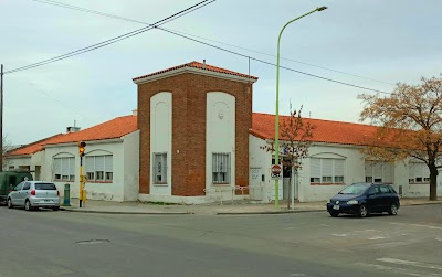 School No. 34 José Manuel Estrada and ESB 305