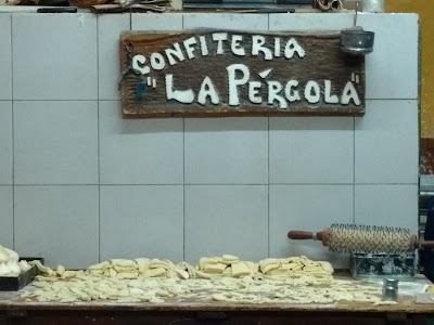 Panaderia y Confiteria La Pergola