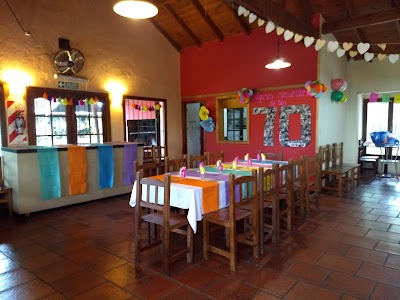 Los Troncos Salón De Eventos