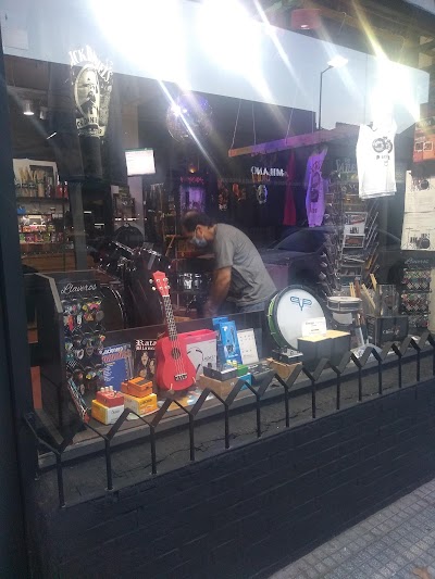 LA NOTA MUSIC STORE & ROCKERIA Tienda para músicos y accesorios musical