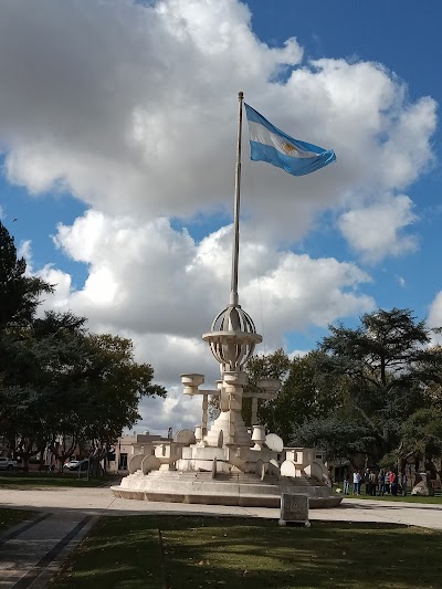 Plaza diseño obra arquitecto Francisco Salamone