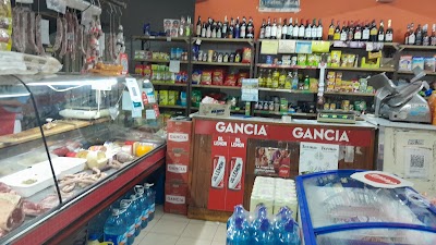 Carnicería Proveeduria " LA Arañita "