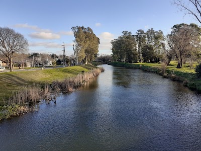 Costanera "Cacique Catriel"