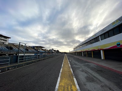 Autódromo Juan y Oscar Gálvez