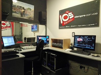 FM La 105