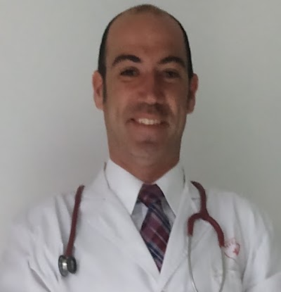 Dr Ignacio del valle. Pediatría.Policlínica privada modelo