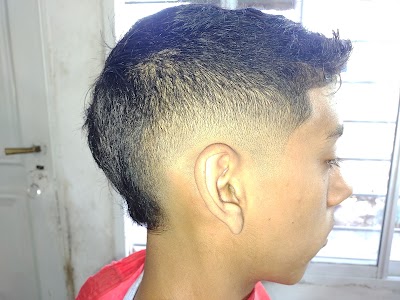 Junior Barbería & Peluquería