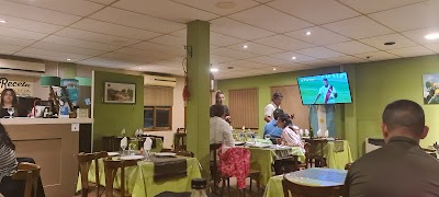 Restaurant-parrilla "LOS TRONCOS"