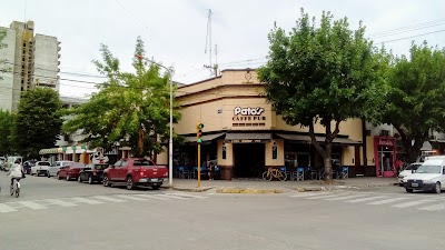 Ducks Cafeteria Pub