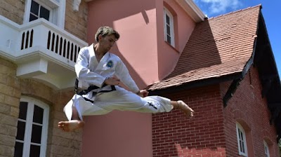 Escuela Integral "Ozz" Taekwondo ITF - Marcelo Colucci