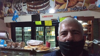 Panaderia Y Confiteria Los Pinos