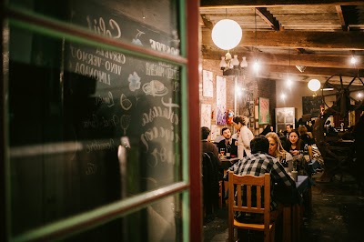 A La Que Te Criaste - Restaurant A Puertas Cerradas