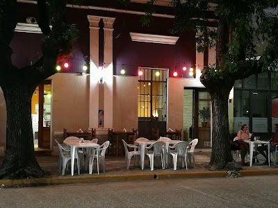 La Taberna Pizzería y Cocina Mediterránea