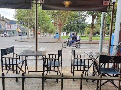 La París Resto Café (OLAVARRIA)