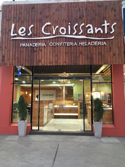 Les Croissants