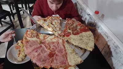 Los Hermanos Pizza