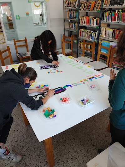 Biblioteca de la Escuela de Educación Secundaria N° 4 Extensión N° 2040